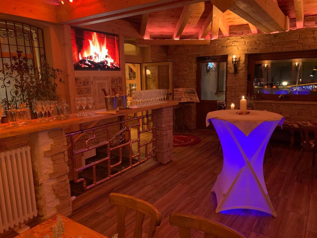 Hotel Alpenhof Markneukirchen Экстерьер фото