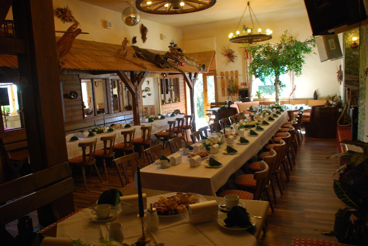 Hotel Alpenhof Markneukirchen Экстерьер фото