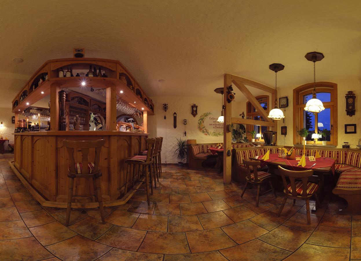 Hotel Alpenhof Markneukirchen Экстерьер фото