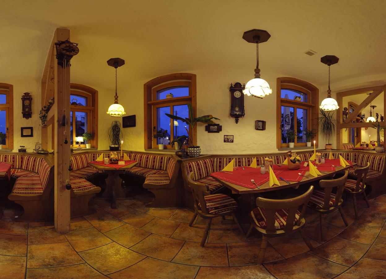 Hotel Alpenhof Markneukirchen Экстерьер фото