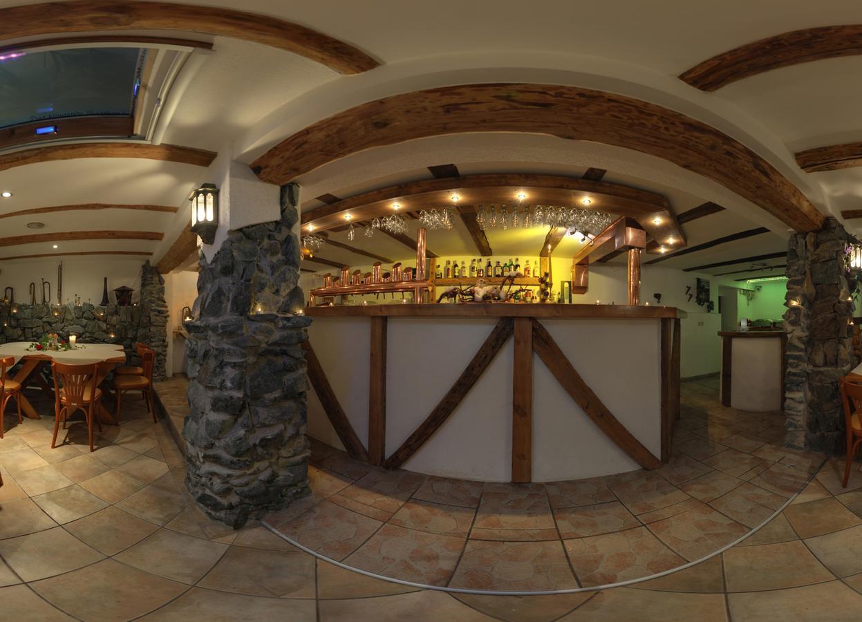 Hotel Alpenhof Markneukirchen Экстерьер фото